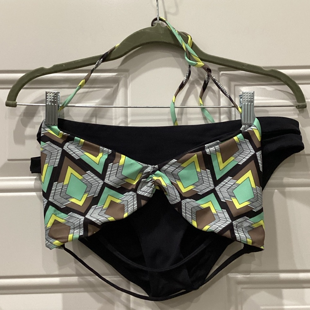 Preowned L*Space Swimwear Bikini Multicolored Diamond Pattern Top Black Bottom